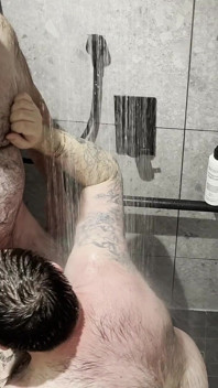 Stepdaddy Bears Fuck Bareback in Shower