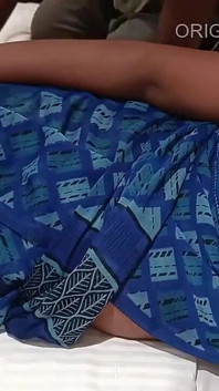 Pasierb jebanie macocha w Blue Sari - część 1