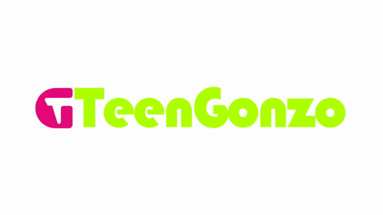 Gonzo Living: TeenGONZO - Kleio Valentien과 Bonnie Rotten이 잉크를 빨고 젖어