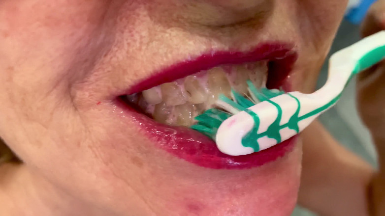 TaniaMilf: Dojrzała kochanka dominują i drenują kompilację dojenia kulek