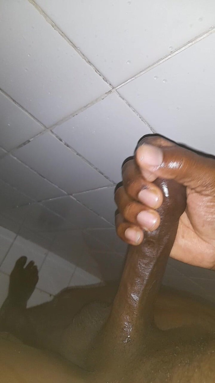 Black guy: Masturbándose S9 E4