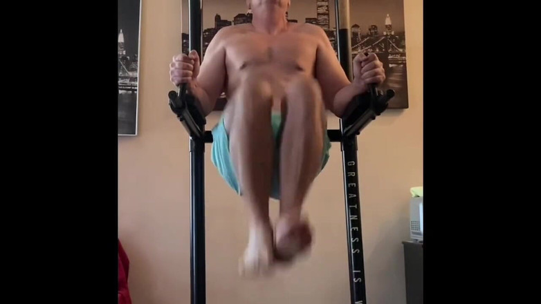 Alex Art: Film in der Turnhalle