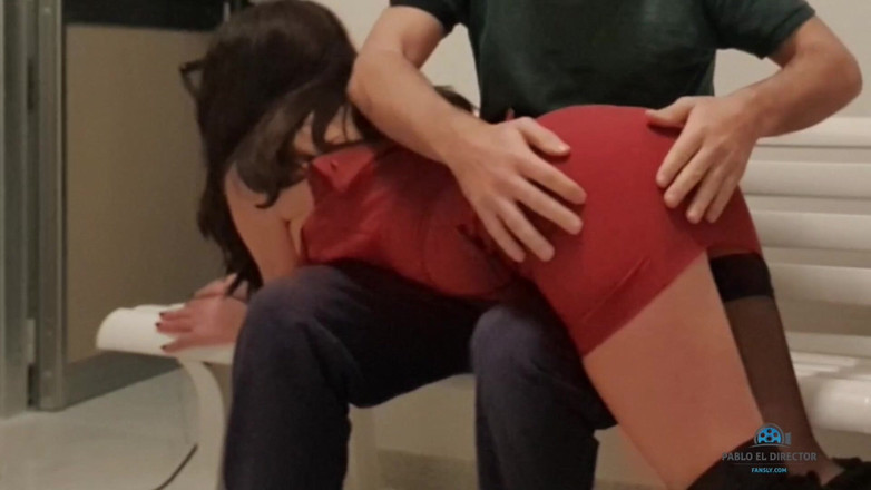 Pabloeldirector: Putri tiri datang terlambat di rumah dan mendapat pelajaran besar