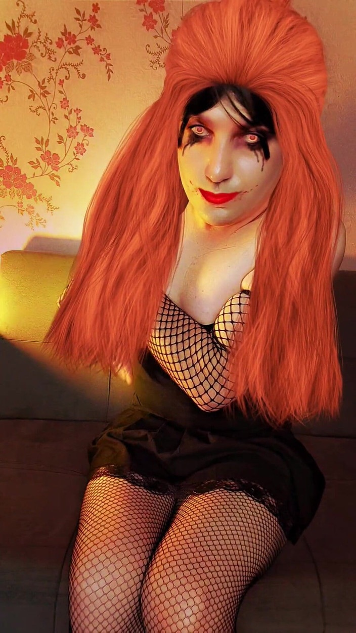 Kitty_Cross: Horror8c hübscher ladyboy süßer körper super süße sissy Goth Style...
