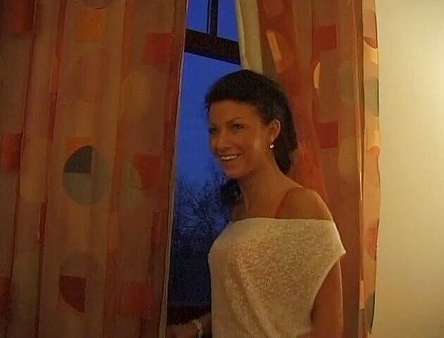 Flash Model Amateurs: Pemotretan dengan brunette yang menakjubkan