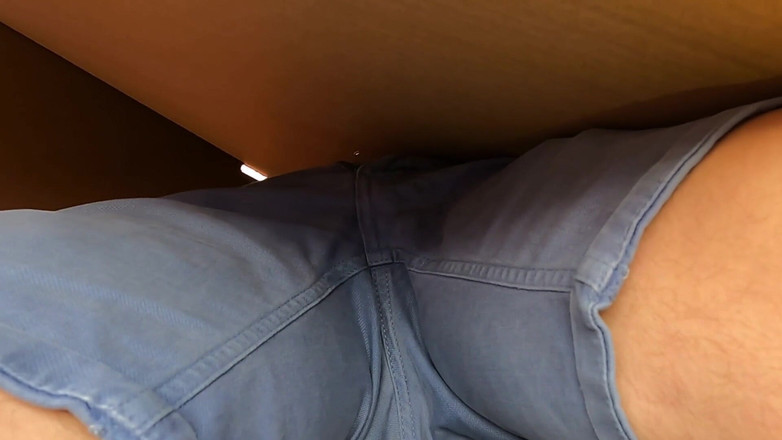 Cool Body: Eu entrei em uma caixa na rua e consegui gozar...