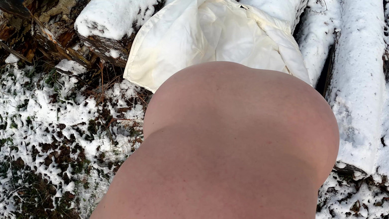 Bouncy Tits Action: Completely Naked in the Snow - Beating Her Vagina
