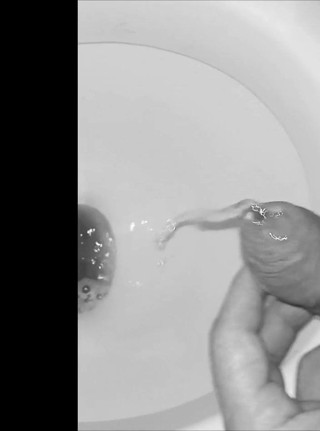 Big bob: Big squirt, twink pissing