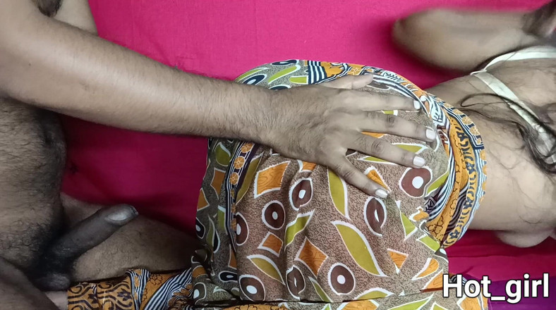 Hot_girl: Cumnatul futut mă urcă pe fata mea sexy în sari