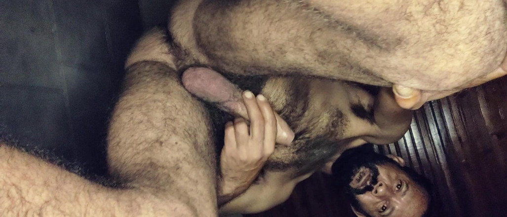 Rock F hairy: 毛茸茸，胡子男性