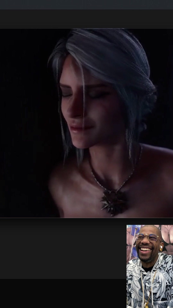 L6RD7BLU3 FUTA: Transgender Ciri trekt zich stilletjes af terwijl ze om je...