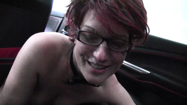 Popp Sylvie: Fasial, anal, sepong kontol, ngentot - semuanya di lapangan parkir