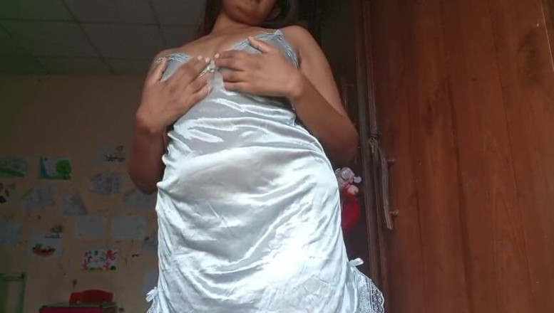 Miya White: Intensa masturbazione con le dita del clitoride e penetrazione 08:10 Masturbazione...