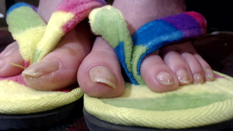 Abby Anna: Long natural toenails flip flops