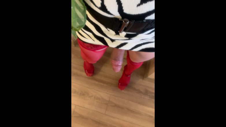 cd_aysemmm: M-am plimbat în public fără chiloți