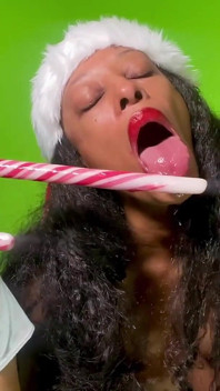 Nahaufnahme Candy Rohrstock Lecken, Knebeln Und Spucken