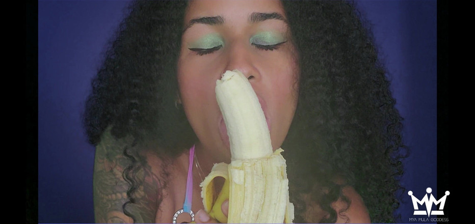 Mya Mula Goddess: Nu-ți plac buzele mele?