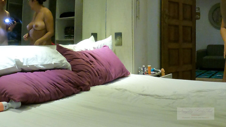 naughtylittleant: Casal recebendo uma Africana Parte 5 - Formiga