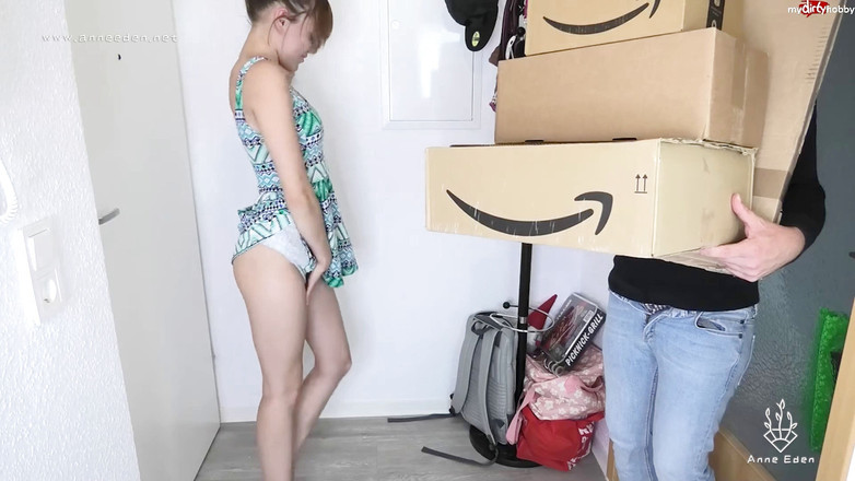 Anne Eden: Přepravce zásilek přináší obrovskou nálož!