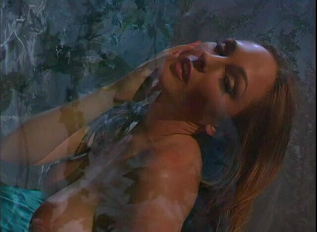 Cryptostudios: 섹스 중독자 컬트 지도자는 그녀의 엉덩이와 보지에 그의 가장 아름답고 젖탱이 회원을 따먹어