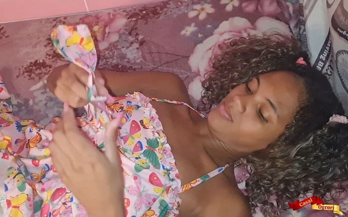 LeoOgro: Stiefvater belästigt seine süße kleine stieftochter