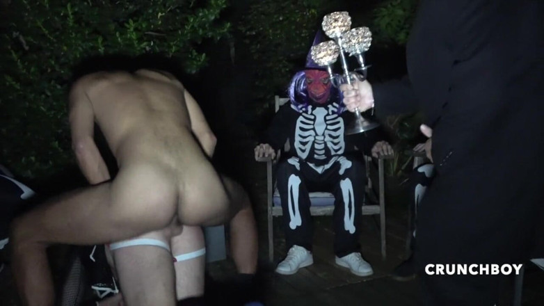 Bareback cum inside studio: Creampied outdoors for Halloween night