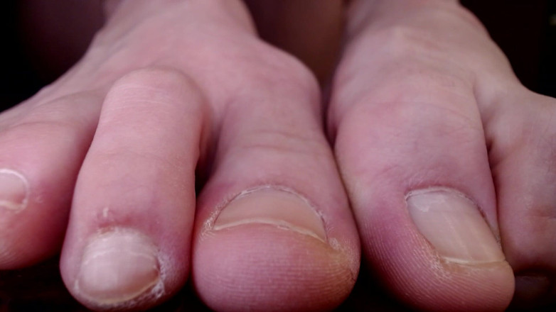 Abby Anna: Long Toes No Nail Polish