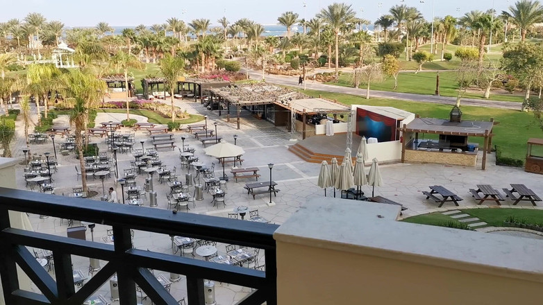 Sissy Cummy Lingerie: Petualangan hotel sissy slut middle east - ejakulasi di dalam kondom...