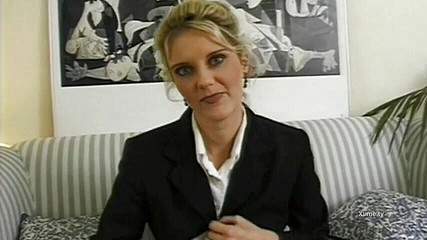 Monster Cocks: ホットブロンドはお尻に大きなコックが必要です!