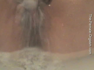 The Female Orgasm: Genie nel bagno