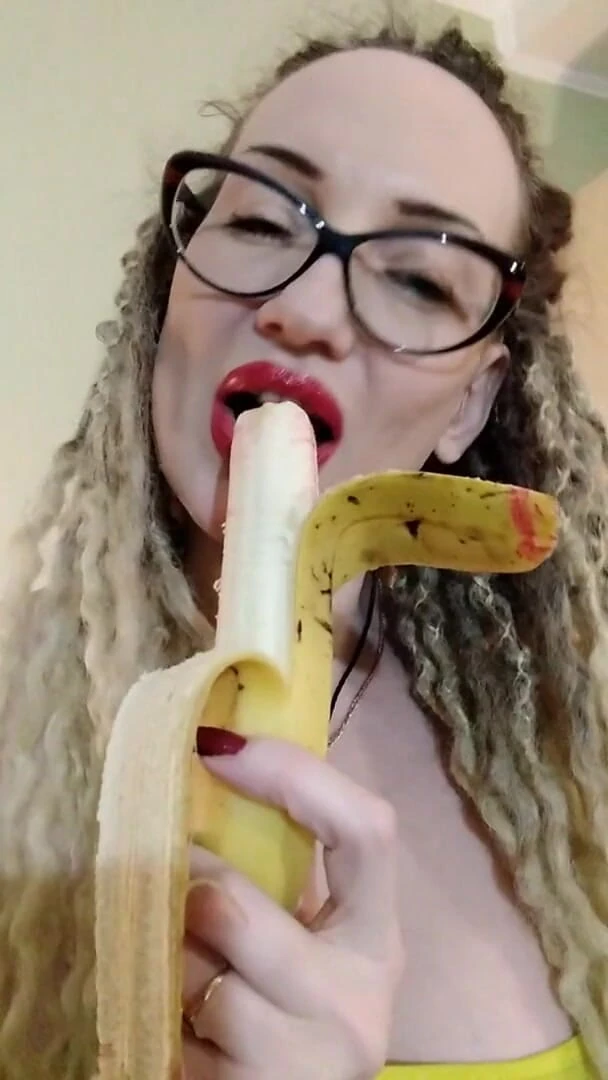 BadAssBitch: Red Lipstick BJ Banana Tease and Humilation