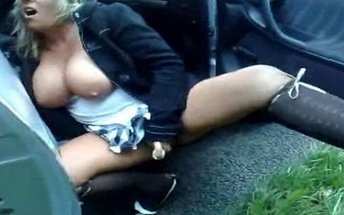 Master of porn: 고속도로에서 발정난
