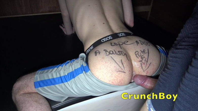 Gaybareback: Francesa puta cremapiada por gran polla en trastienda