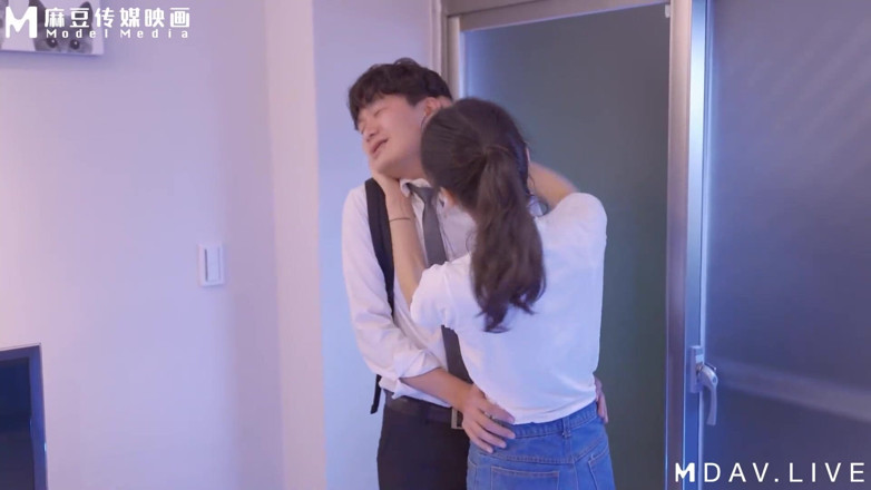 ModelMedia Asia: Sisters Work Together to Suck Semen