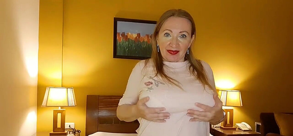 MariaOld: 丰满的奶奶戏弄