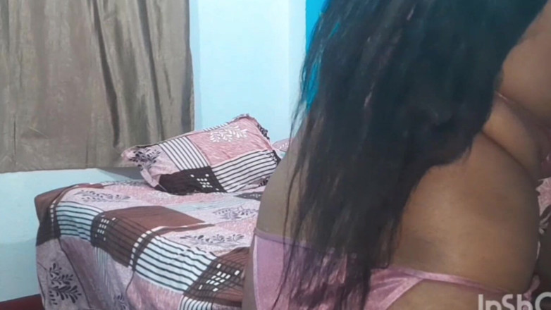 Midnightsiren: Fiz sexo muito com a amiga da Patti, estávamos sozinhos...