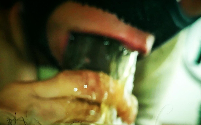 PABLO N3GROBAR: Nové zlomené hrdlo