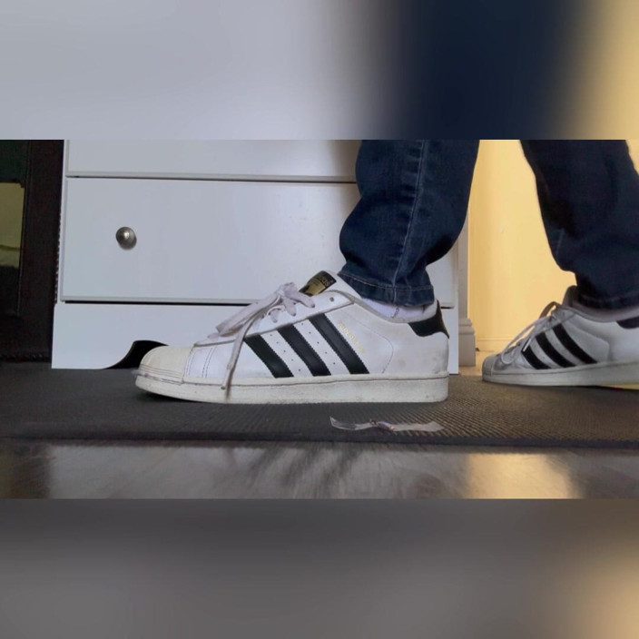 Tan feets: Mix latina tanfeets giganta en zapatillas y calcetines eliminación de...