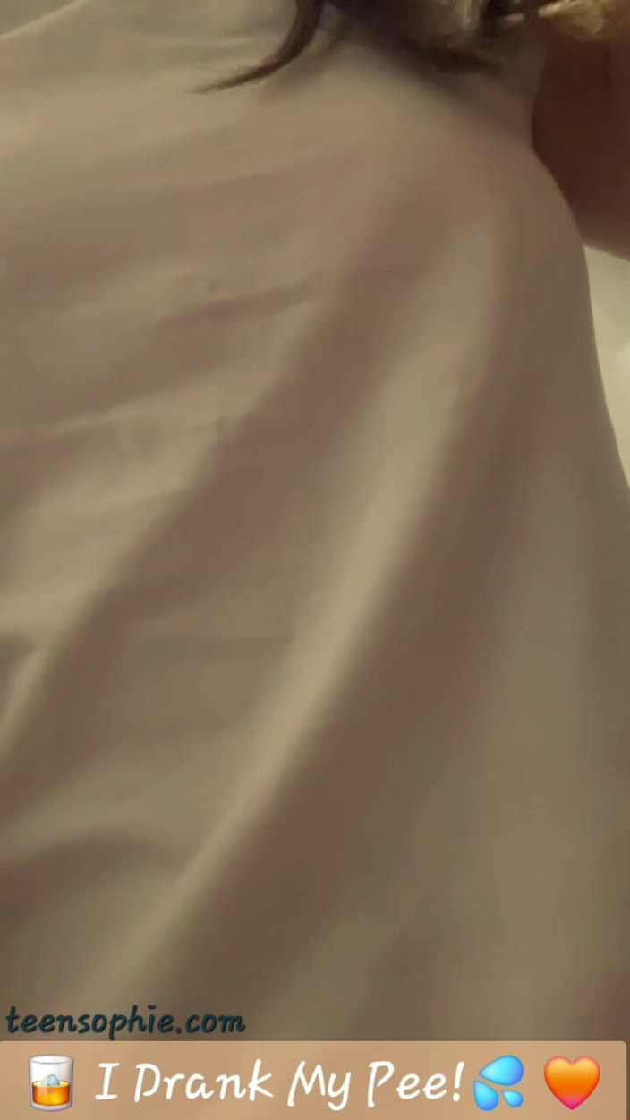 Teen Sophie: Saya menelan kencing saya!