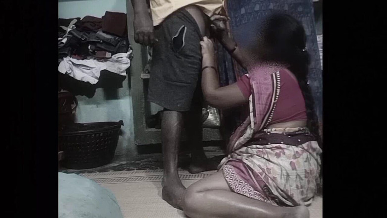 Priyanka314: Il proprietario della casa indiana scopa con la zia