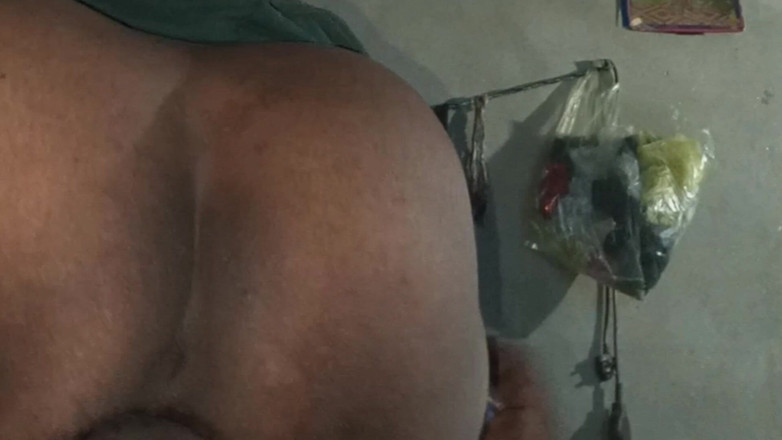 payGirl: This Is My Ninth Video, Aunty Is Sitting on Me...