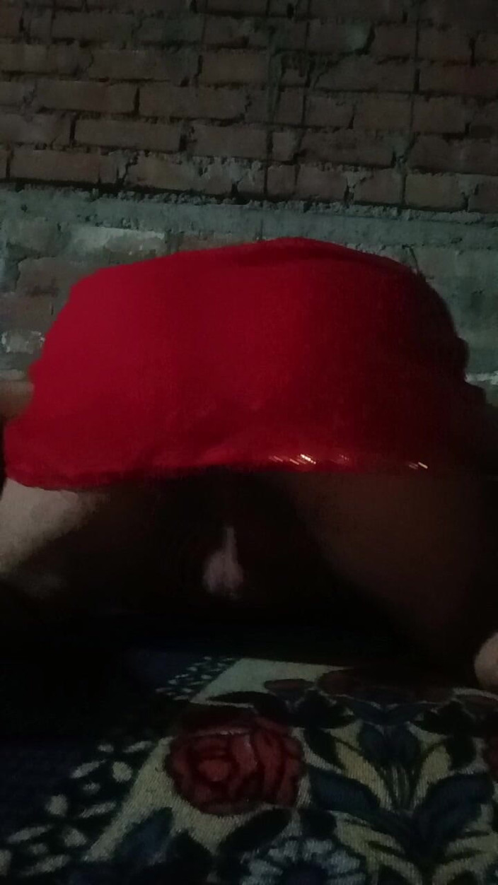 Desi shikha: Sari rouge, mon énorme cul et ma bite