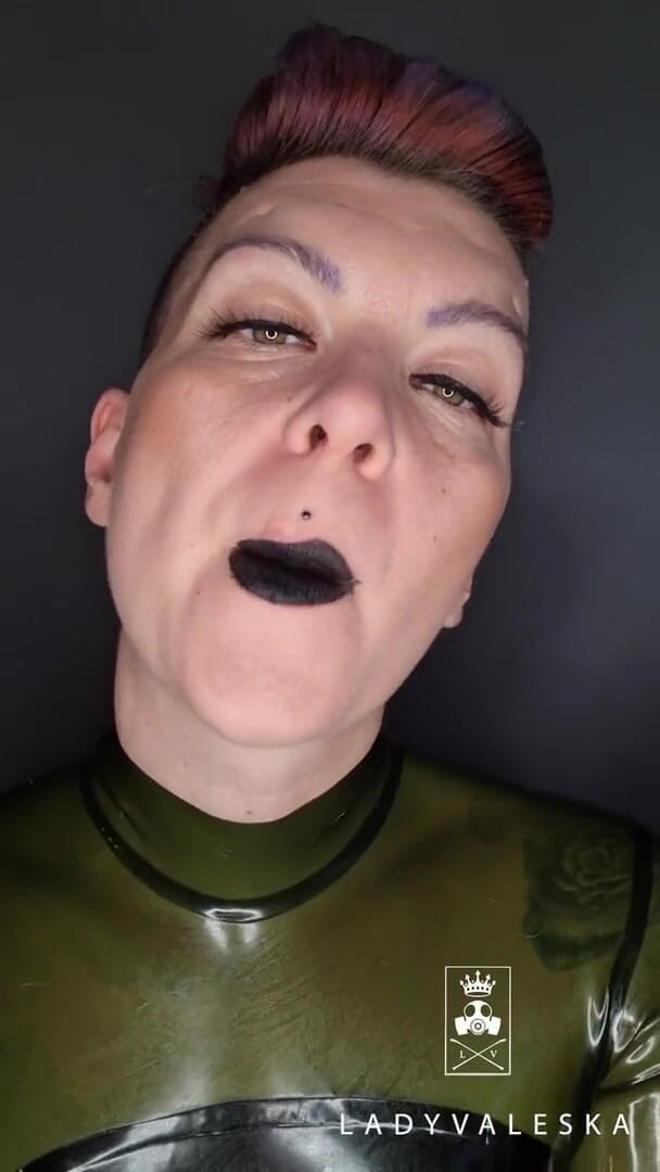 Lady Valeska: Getting my lips ready for my date