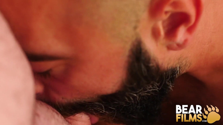 Bear Films: BEARFILMS - Bear Justin West fucks cub before facial