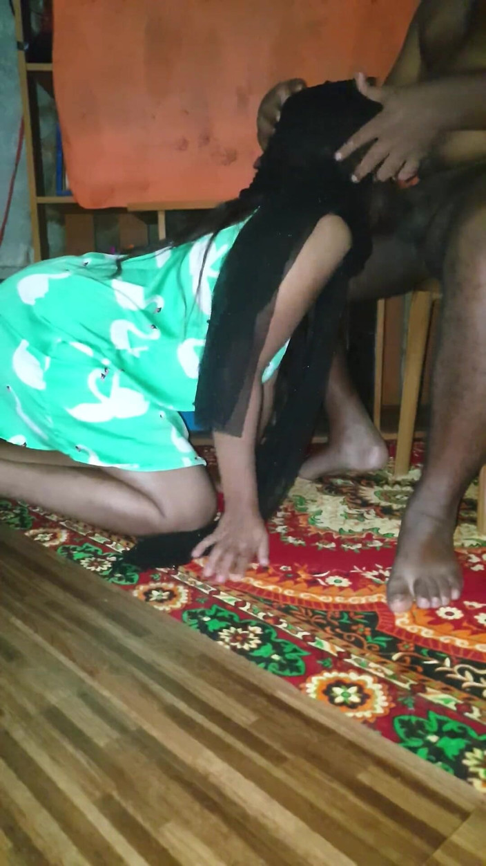 Tiyana: Moglie bollente sottomessa bavaglio gola profonda e sperma nella figa