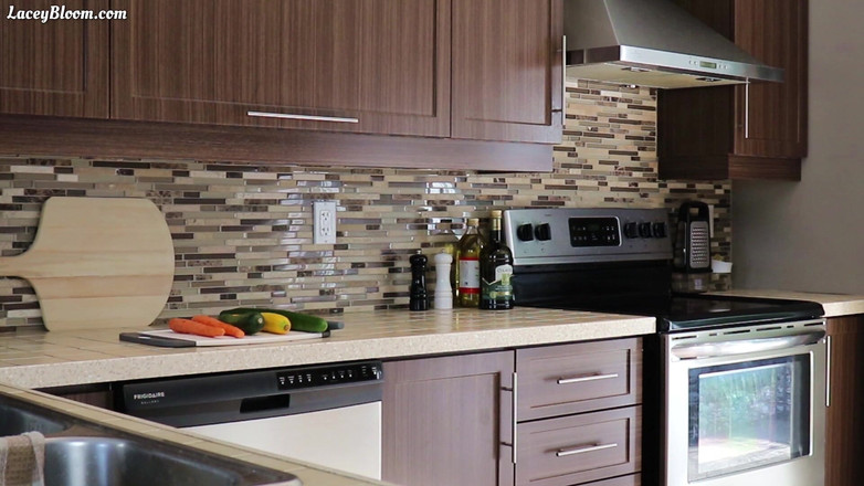 Lacey Bloom: Sebzelerle boşalma 13:14