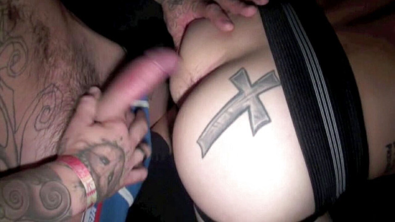 Discret Cruising sex: 흑인 대물 자지에게 따먹히는 운 좋은 남자