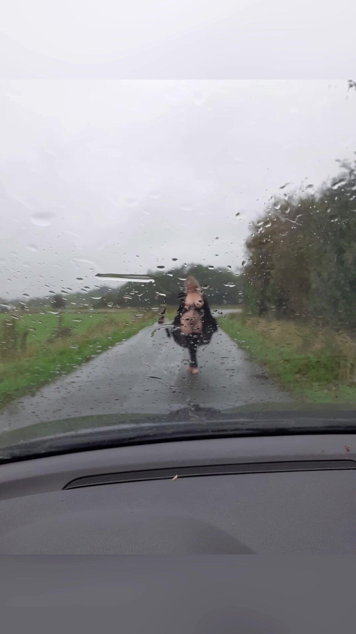 Hotwifekbh: 後背位のシモーヌ