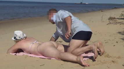StrongSrg: Acquaintance a MILF on Beach-full Video