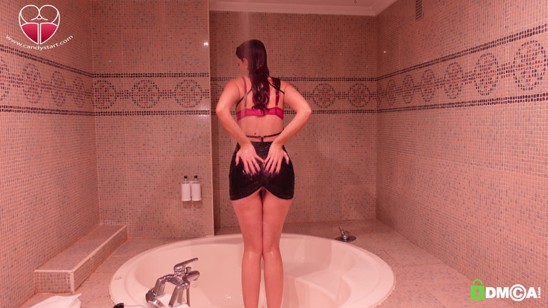 Candystart Videos: Ducha jabonoso. Adoración de culo Vestido mojado